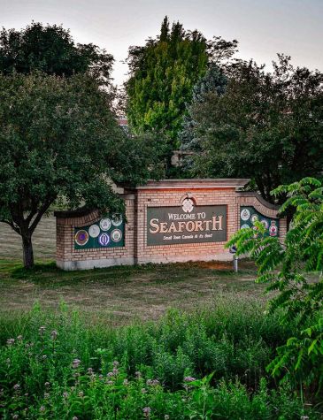 photo of seaforth sign with greenery