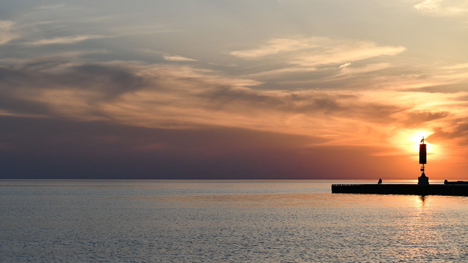 photo of Seaforth sunrise over the water with dock